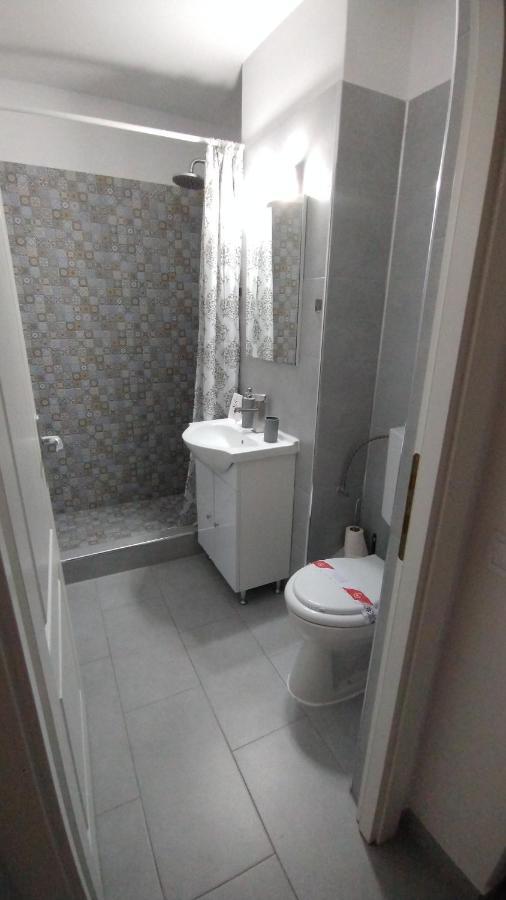 Ana Apartament Râmnicu Vâlcea エクステリア 写真
